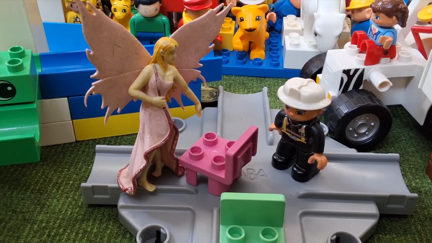 Spielfiguren heiraten